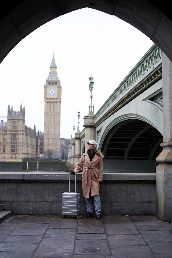 10 Tips Traveling Sendiri untuk Wanita Agar Tetap Nyaman