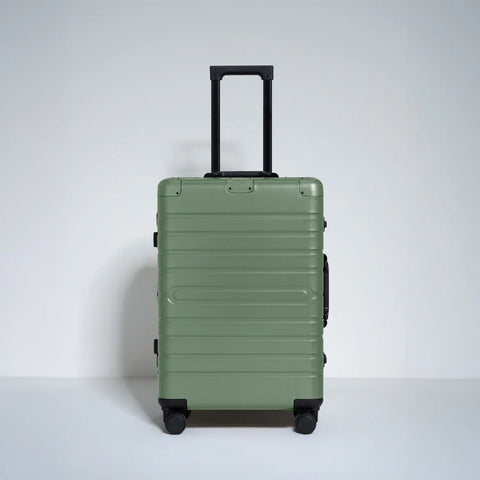 Check In Medium Aluminium 24 Inch