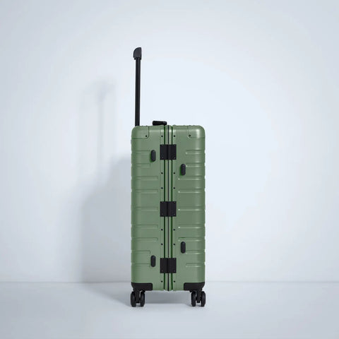 Check In Medium Aluminium 24 Inch
