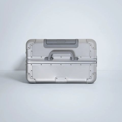 Check In Medium Aluminium 24 Inch