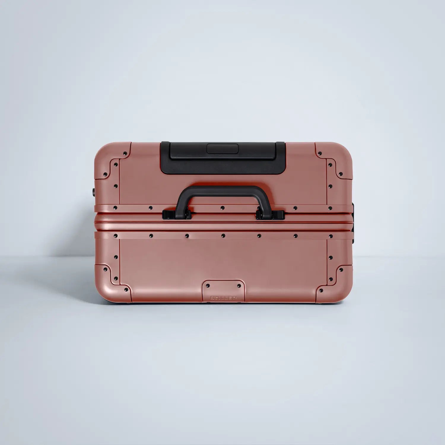 Check In Medium Aluminium 24 Inch