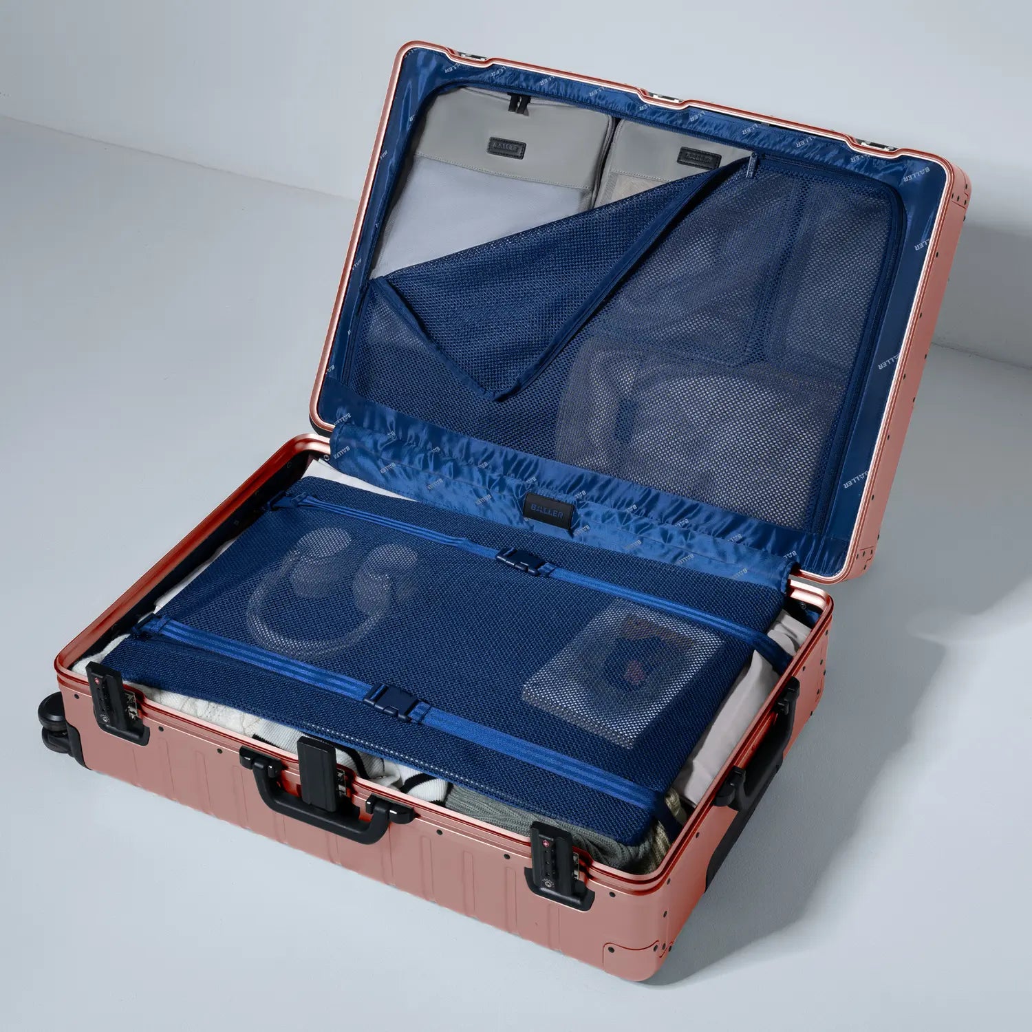 Check In Medium Aluminium 24 Inch
